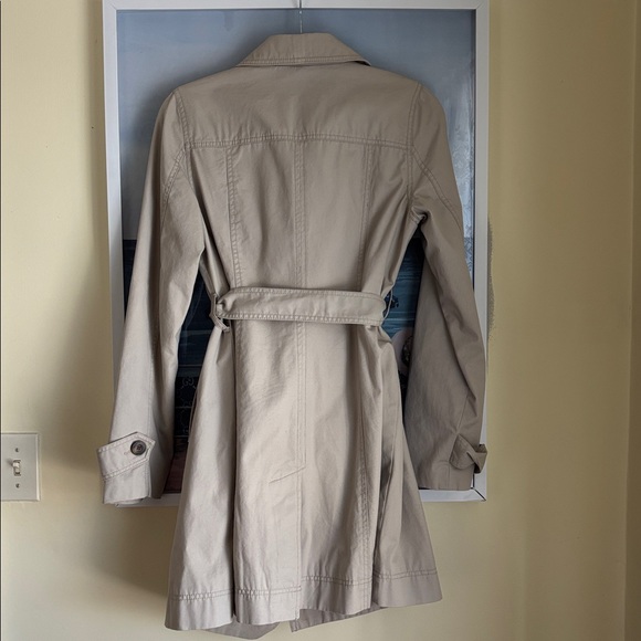 Old Navy Light Tan Trench Coat, Medium - Picture 2 of 11